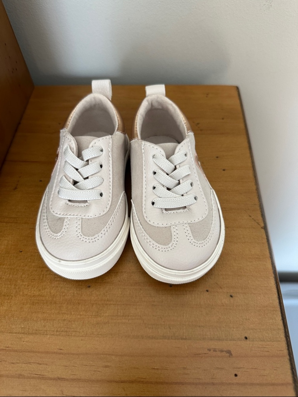Old Navy Cream and Beige Kids Sneakers - Slip-On Lace
